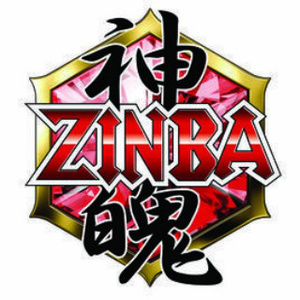 美女扒开双腿让男人捅
